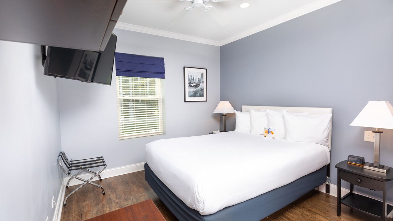 Photo of Bedroom in Near West Side