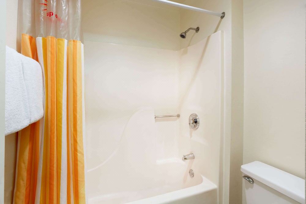Photo of Bathroom in Willowbrook