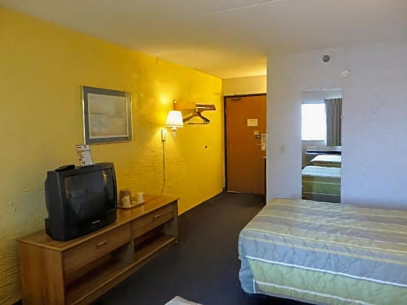 Photo of Bedroom in Elk Grove Village