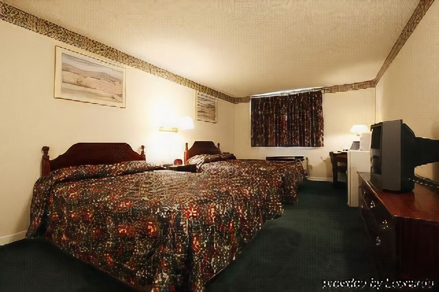 Photo of Bedroom in Macomb