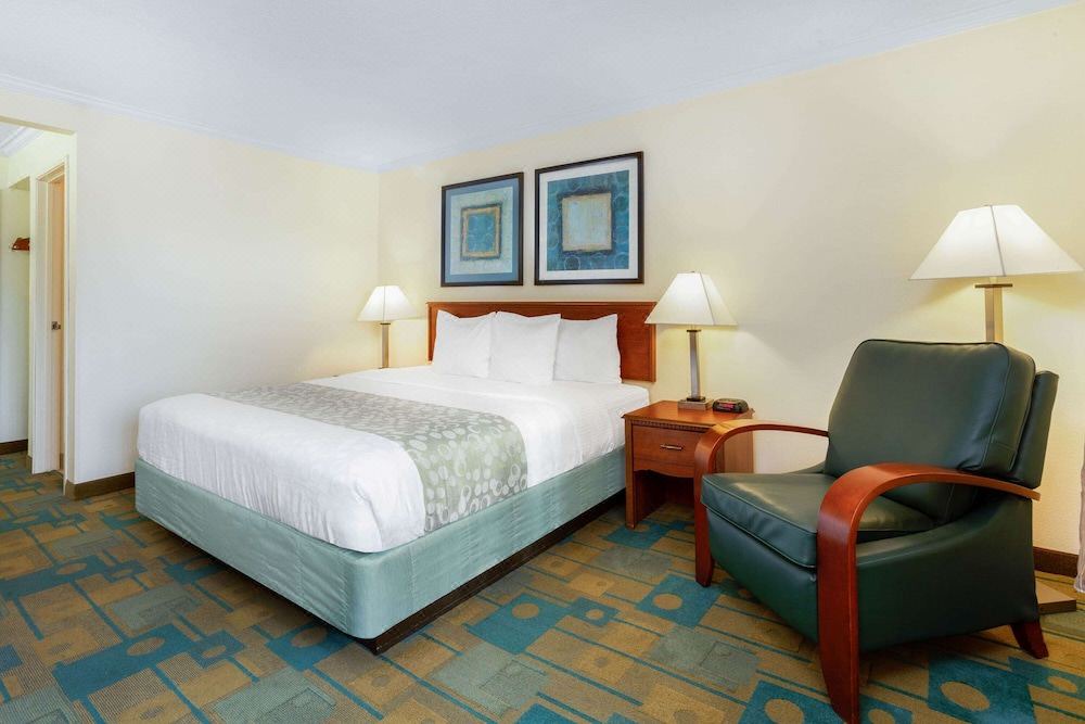 Photo of Bedroom in Willowbrook