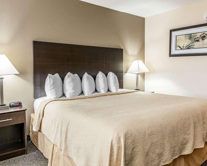 Photo of Bedroom in Mattoon