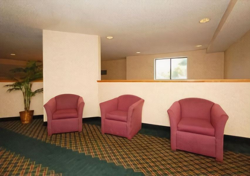 Photo of Livingroom in Lansing
