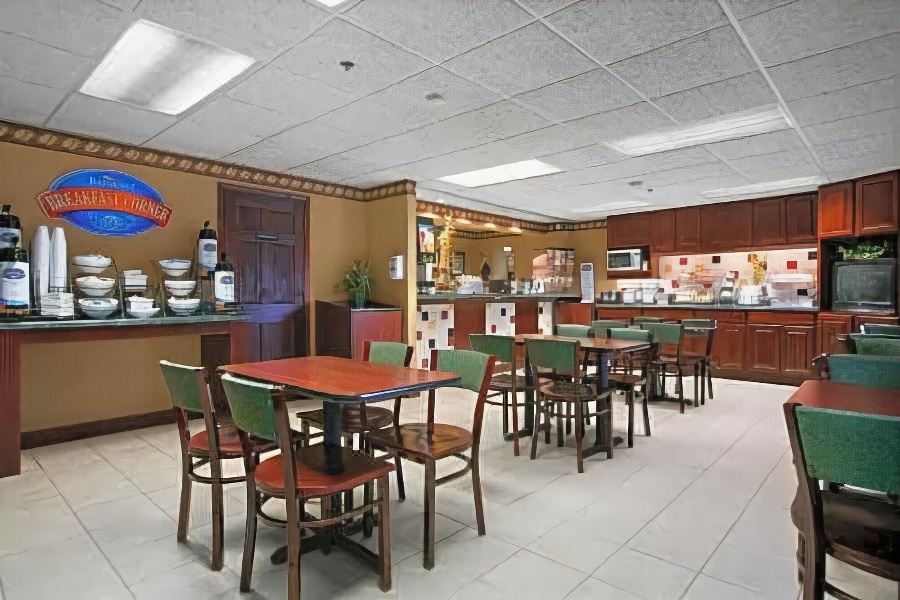 Photo of Livingroom in Champaign