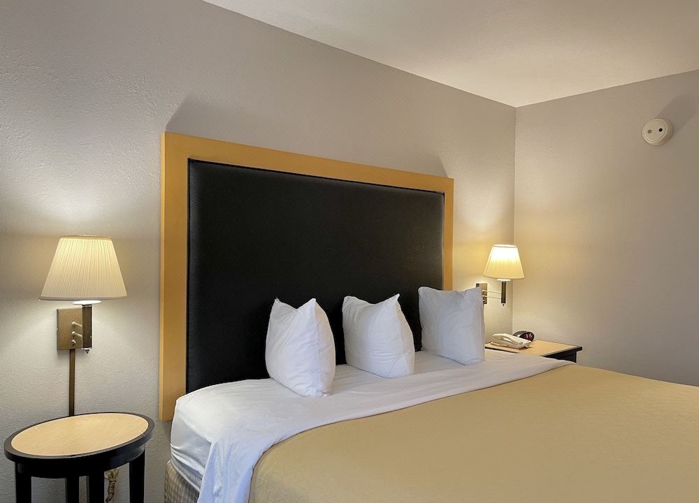 Photo of Bedroom in Zion
