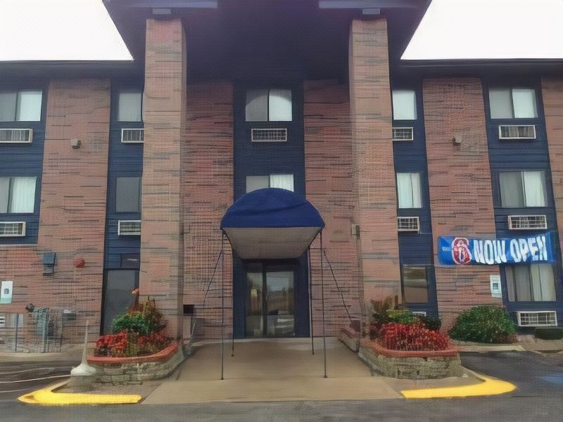 Photo of Buildings in Elk Grove Village