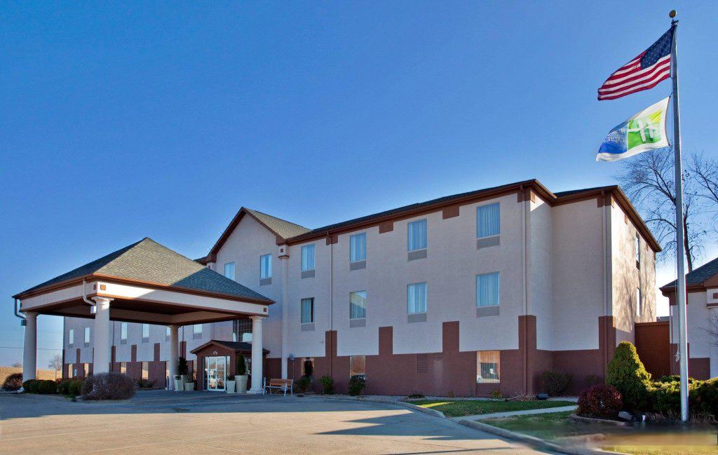 Photo of Buildings in Highland