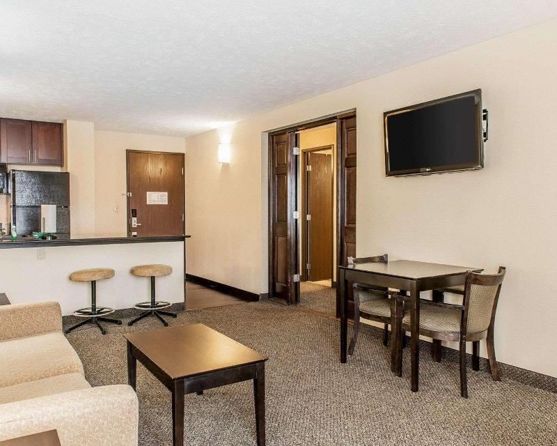 Photo of Livingroom in Mattoon