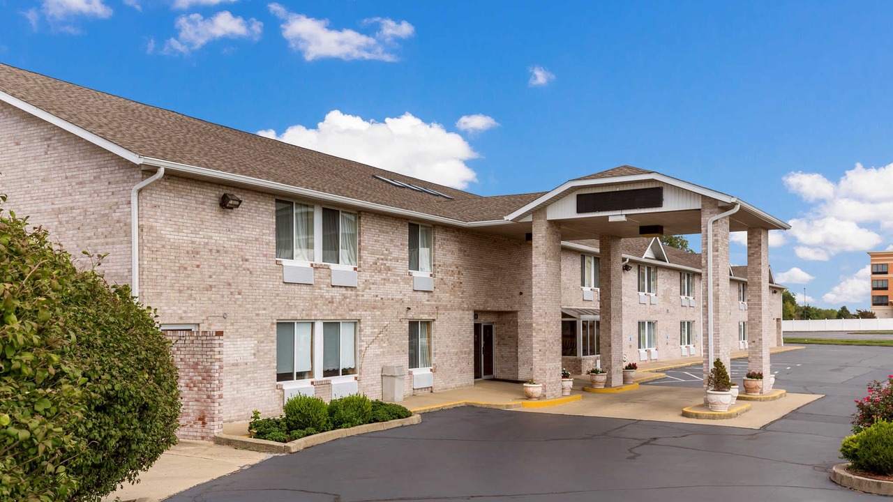 Photo of Buildings in Fairview Heights