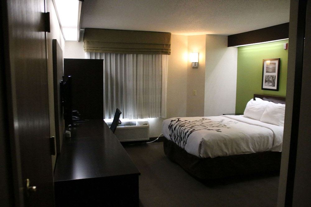 Photo of Bedroom in Lake Bluff