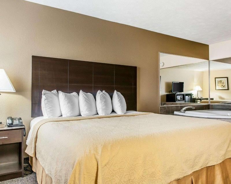 Photo of Bedroom in Mattoon
