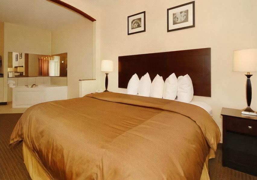 Photo of Bedroom in Elgin