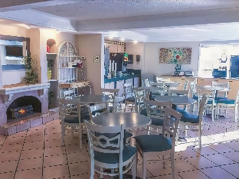 Photo of Livingroom in Quad Cities