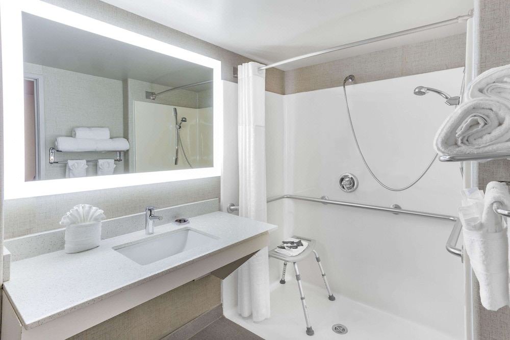 Photo of Bathroom in Tinley Park