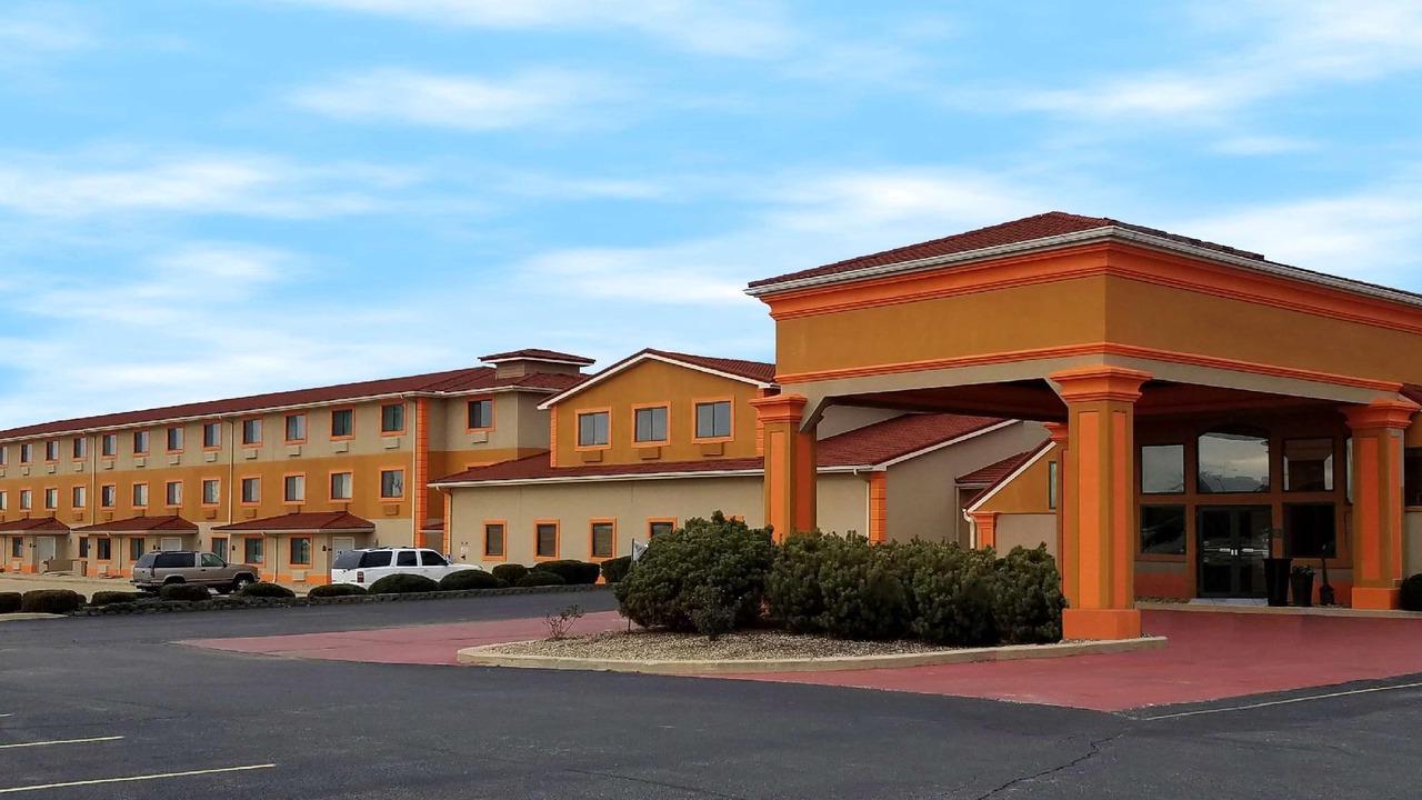 Photo of Buildings in Morton