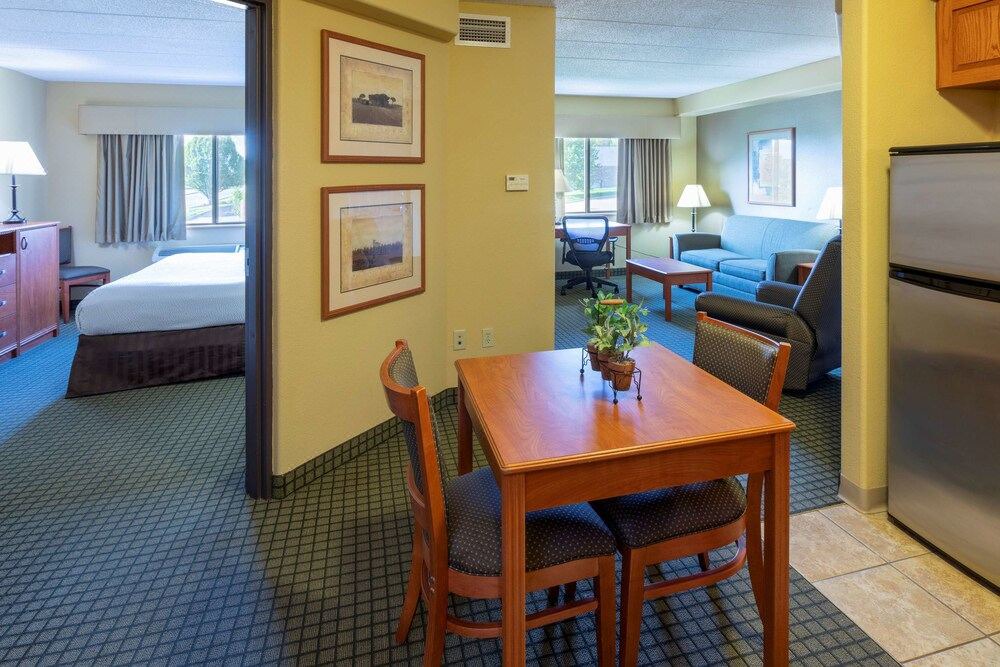 Photo of Livingroom in Orange Prairie