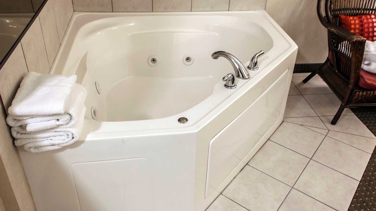 Photo of Bathroom in Elgin