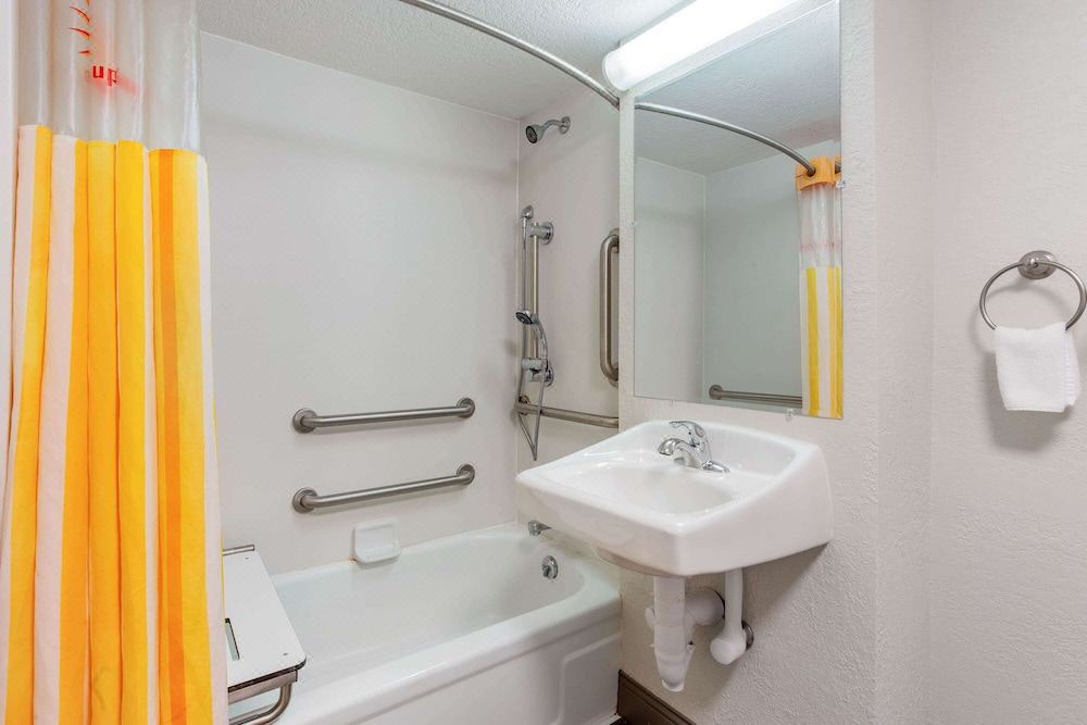 Photo of Bathroom in Champaign