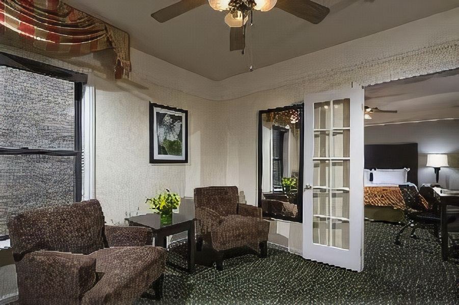 Photo of Livingroom in Lake View East