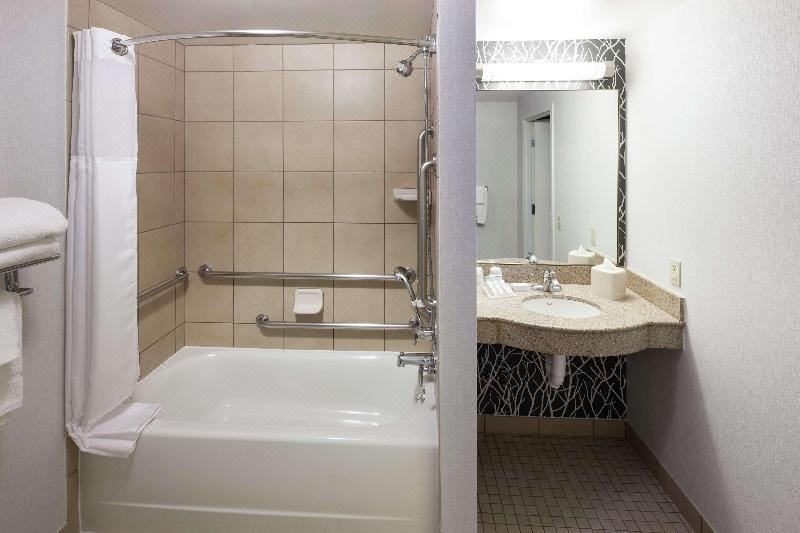 Photo of Bathroom in Lake Forest