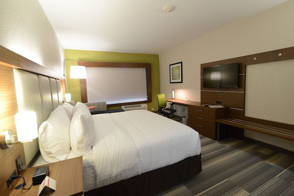 Photo of Bedroom in Niles