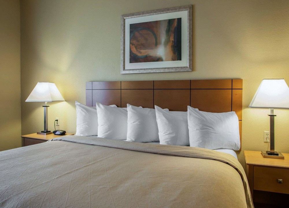 Photo of Bedroom in Forsyth
