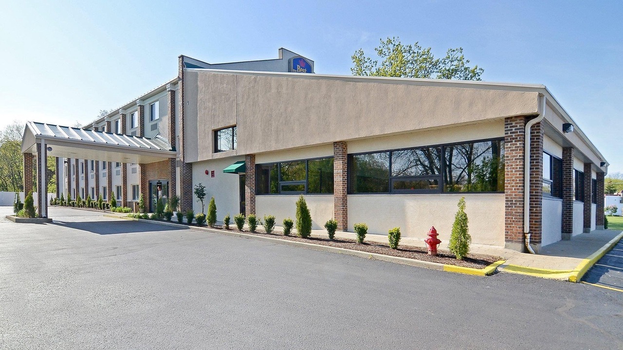 Photo of Buildings in Woodstock