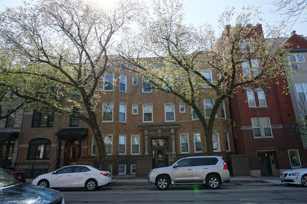Photo of Buildings in Lakeview