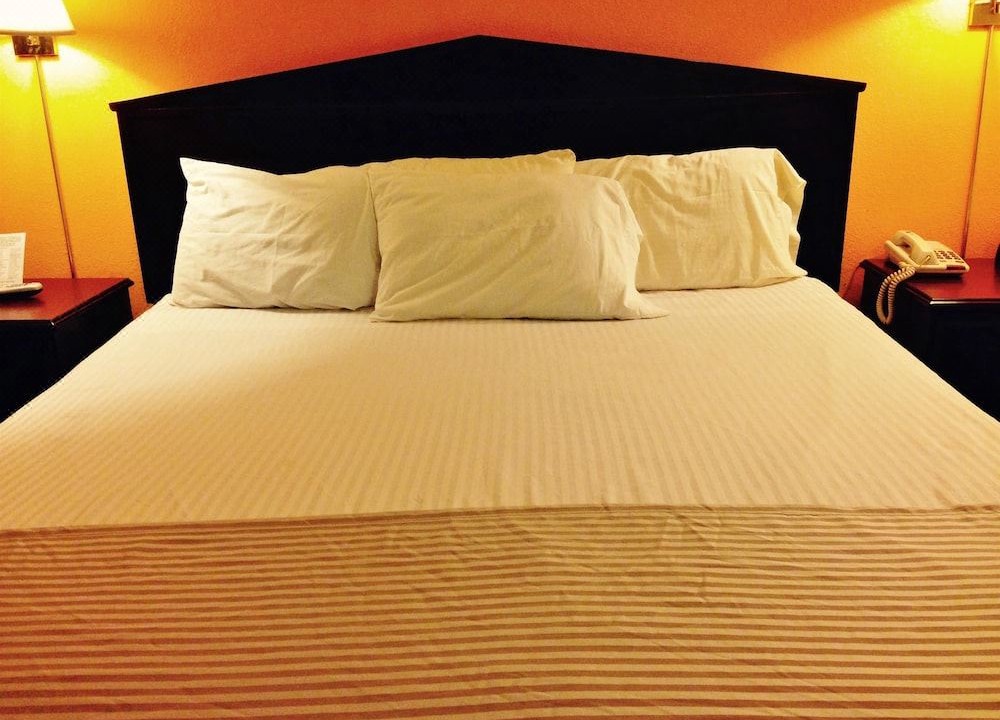 Photo of Bedroom in Macomb