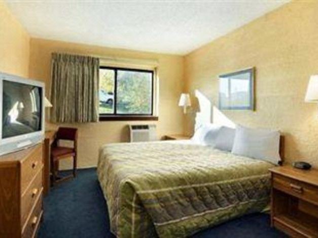 Photo of Bedroom in Elk Grove Village