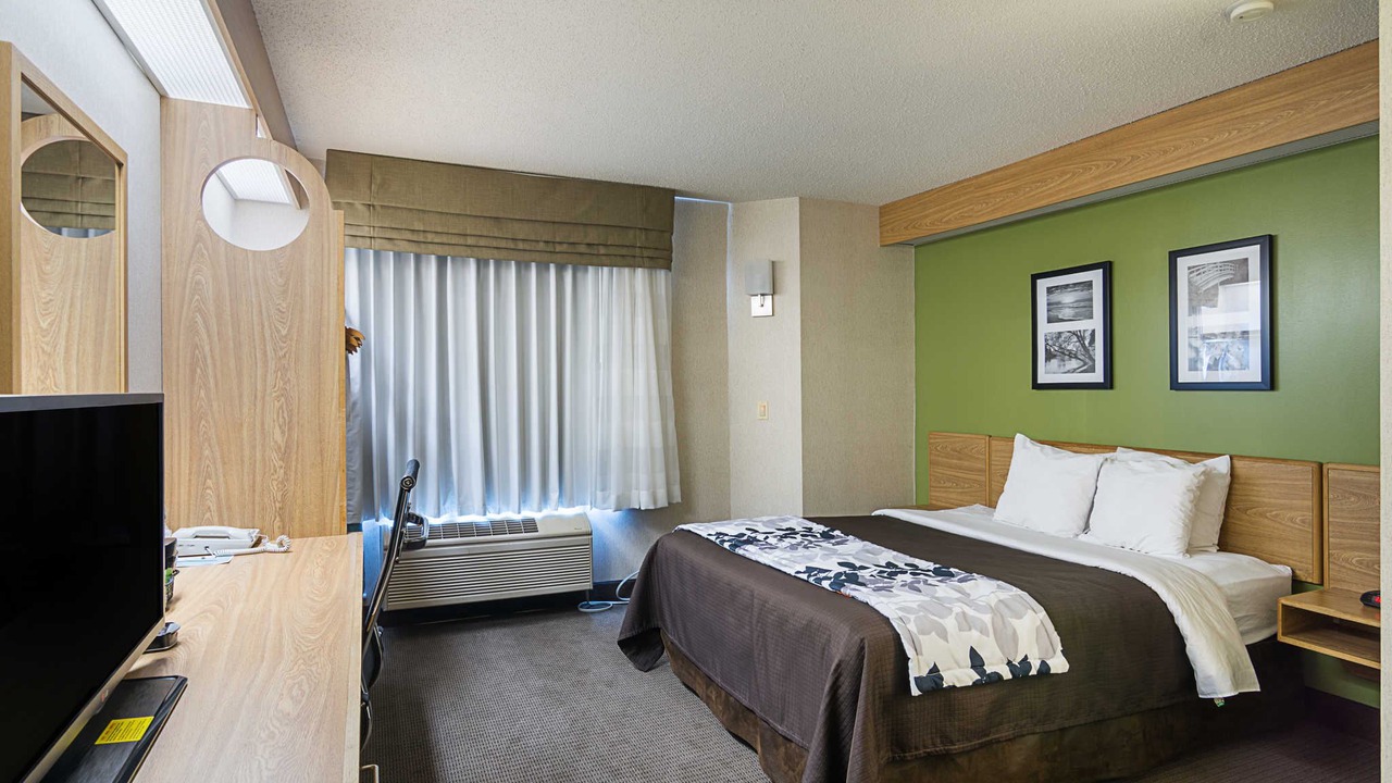 Photo of Bedroom in Lake Bluff