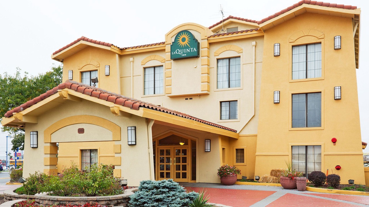 Photo of Buildings in Elk Grove Village