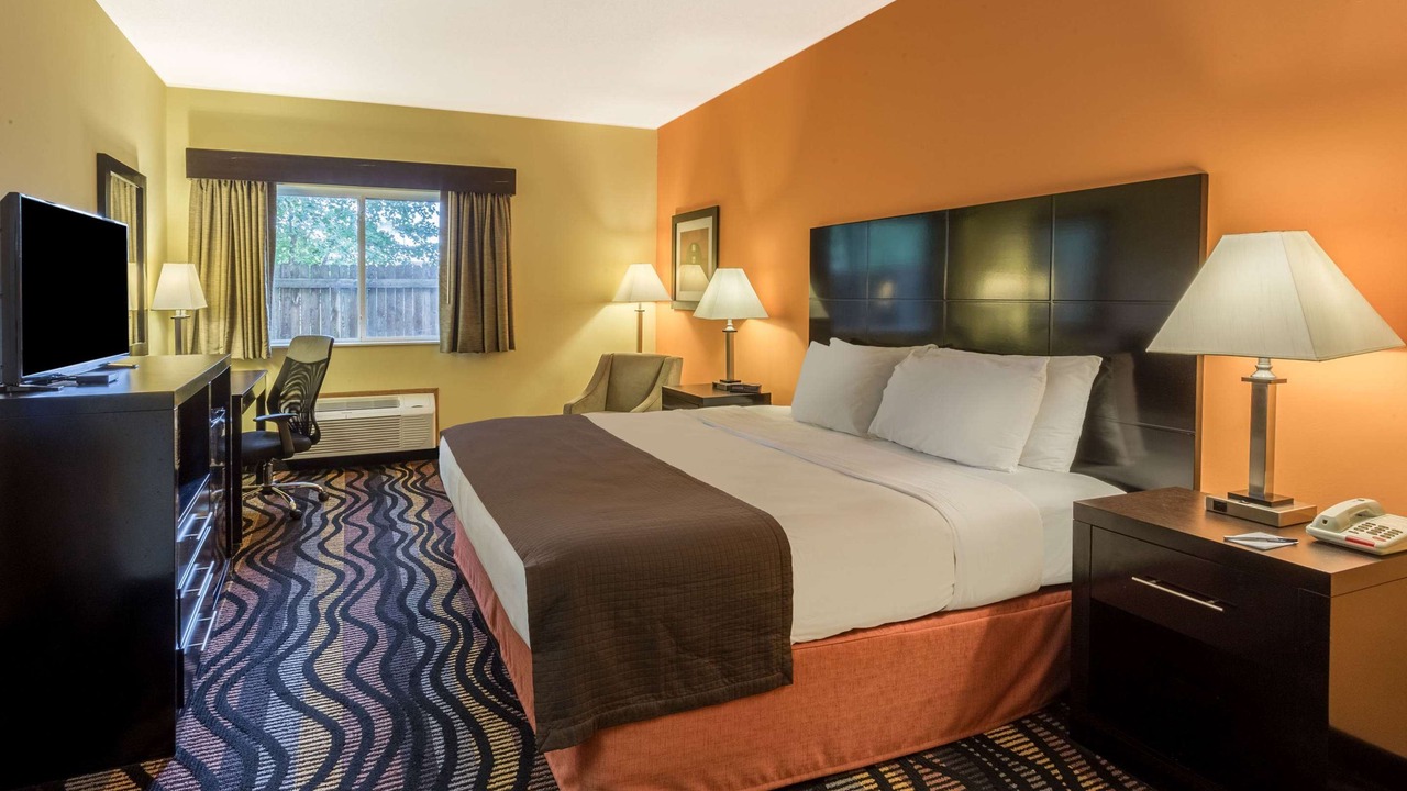 Photo of Bedroom in Streator