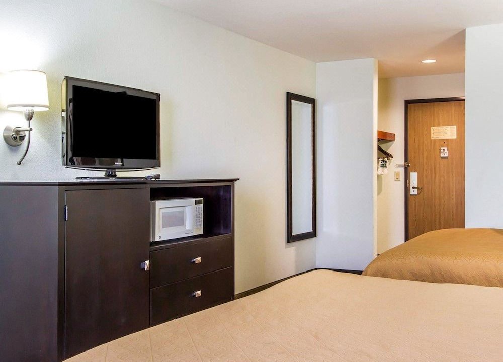 Photo of Bedroom in Pontiac