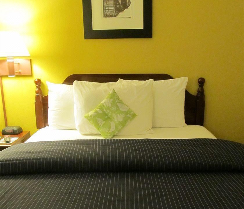 Photo of Bedroom in Lake Bluff