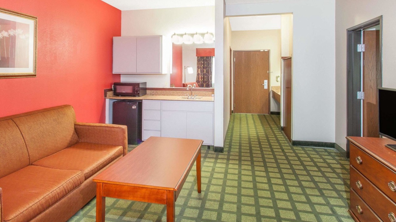 Photo of Livingroom in Forsyth