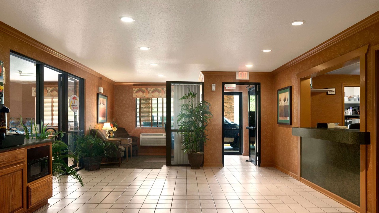 Photo of Livingroom in East Peoria