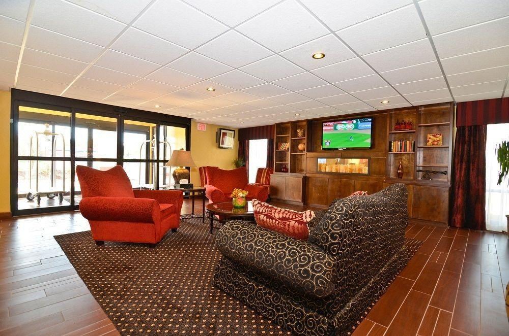 Photo of Livingroom in Alton