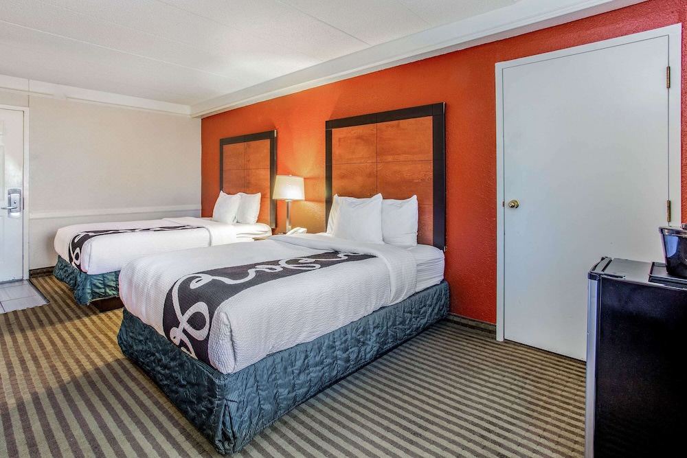 Photo of Bedroom in Elk Grove Village