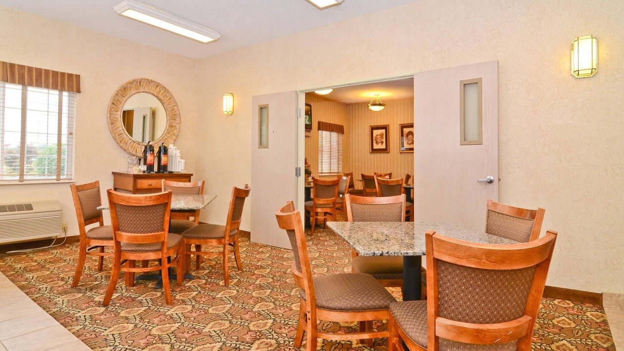 Photo of Livingroom in Macomb