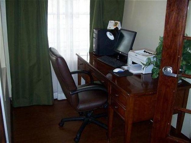 Photo of Livingroom in Elgin