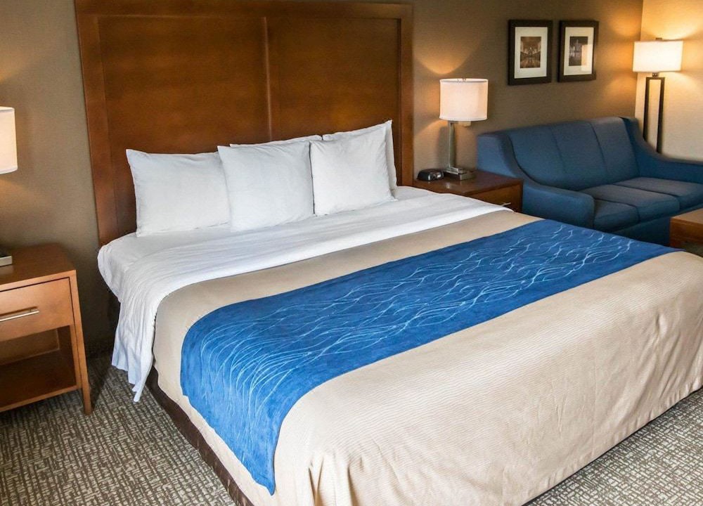 Photo of Bedroom in Village of Lakewood