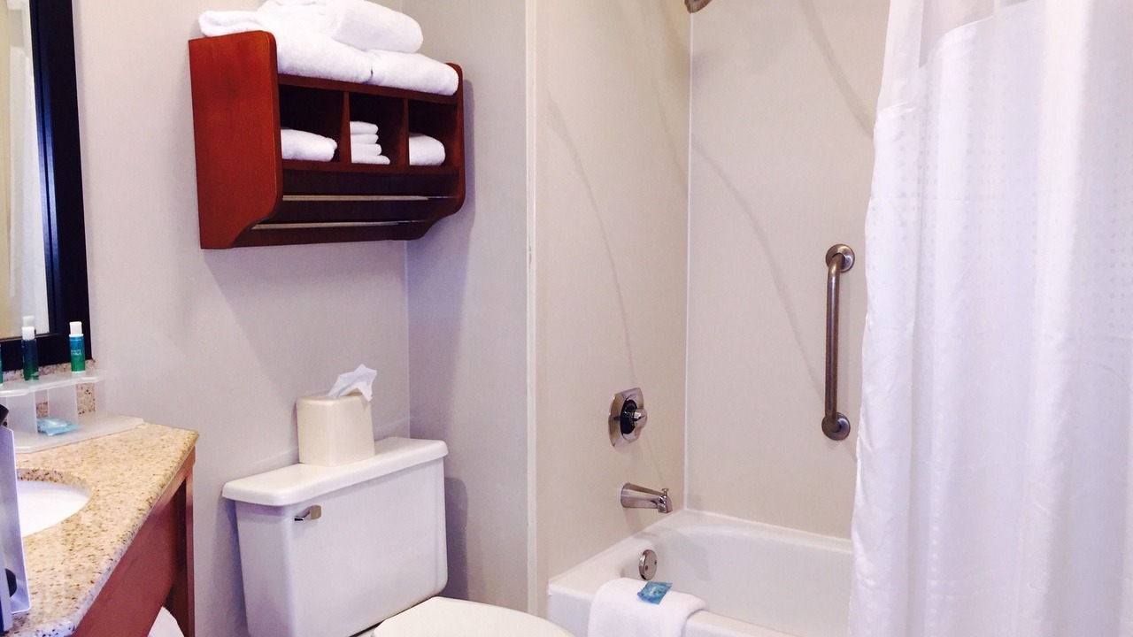 Photo of Bathroom in Crestwood