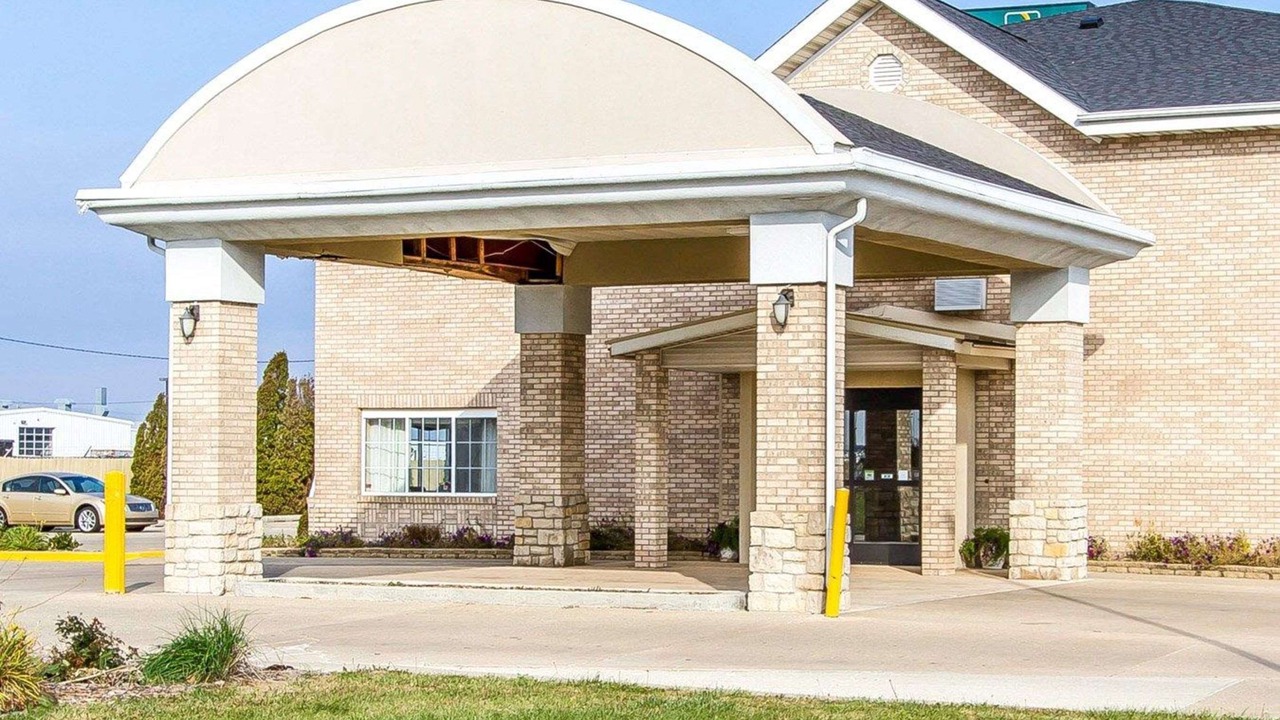 Photo of Buildings in Pontiac
