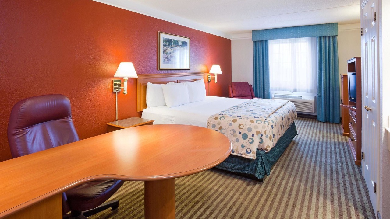 Photo of Bedroom in Elk Grove Village
