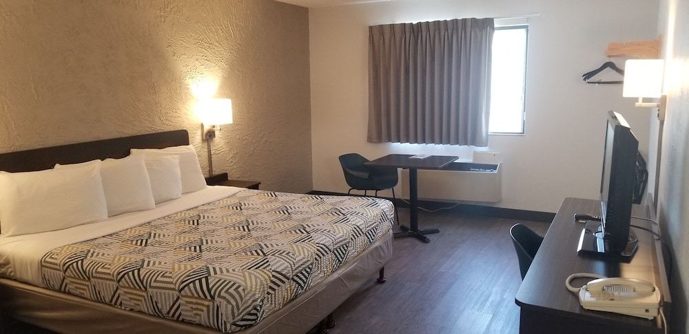 Photo of Bedroom in Elk Grove Village
