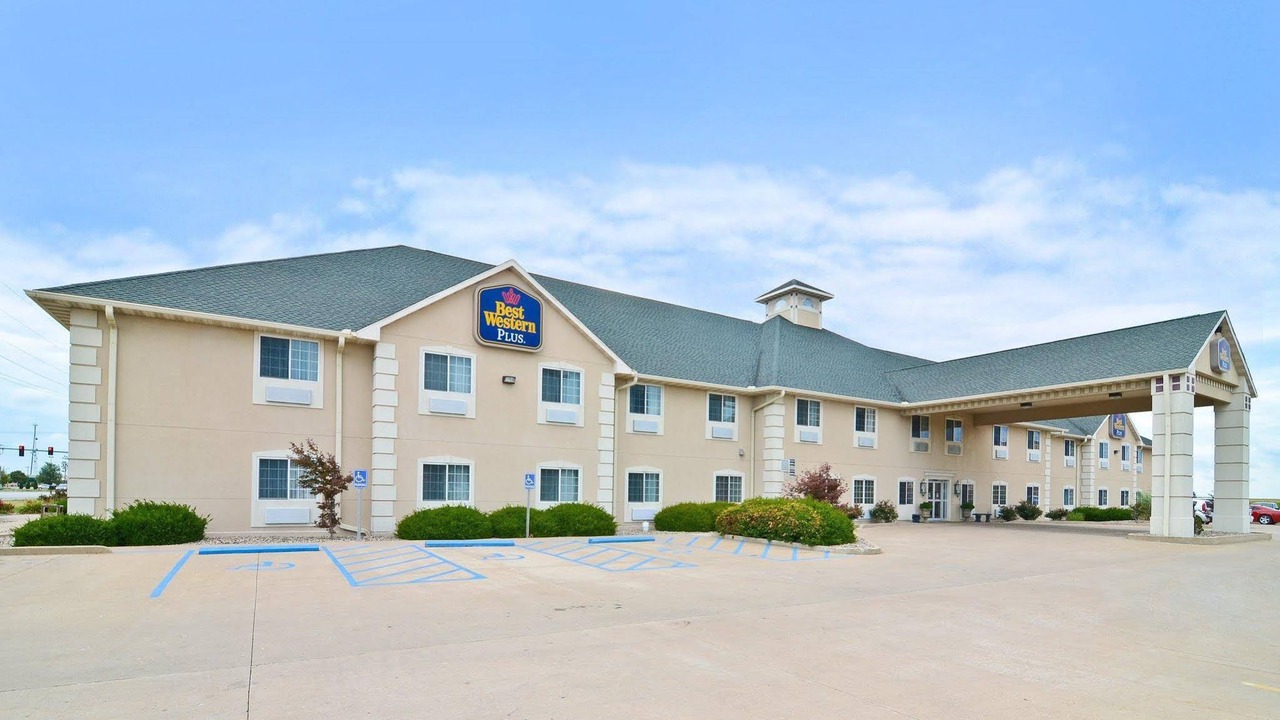 Photo of Buildings in Macomb