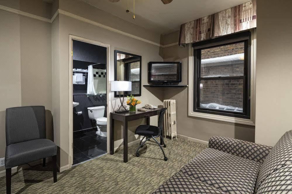 Photo of Livingroom in Lakeview