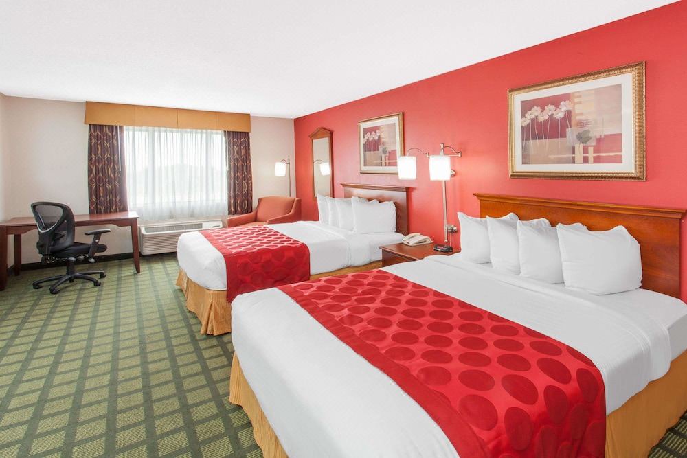 Photo of Bedroom in Forsyth
