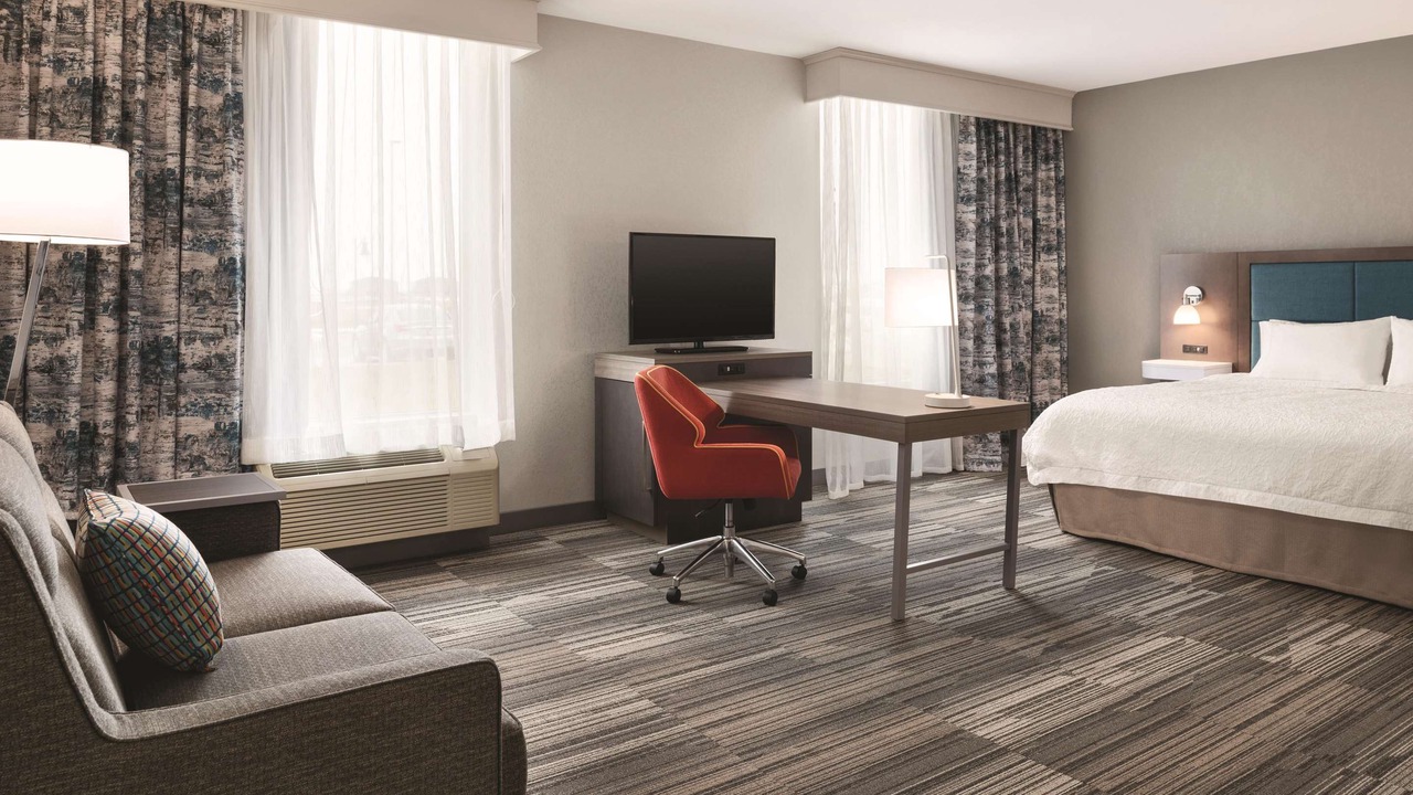 Photo of Livingroom in Champaign